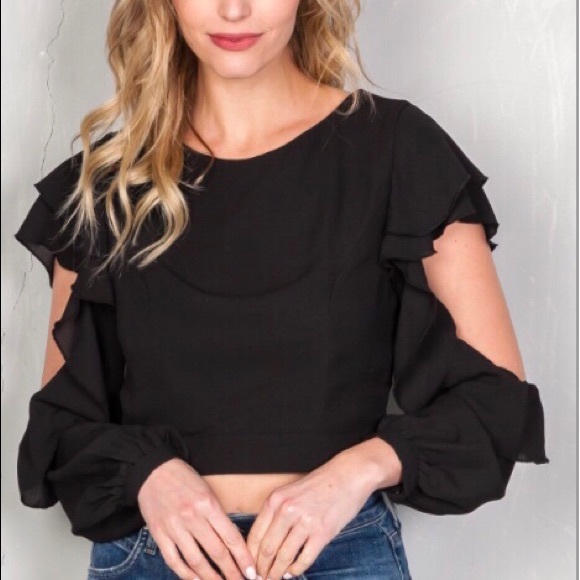 boutique Tops - Black Ruffled Crop Top